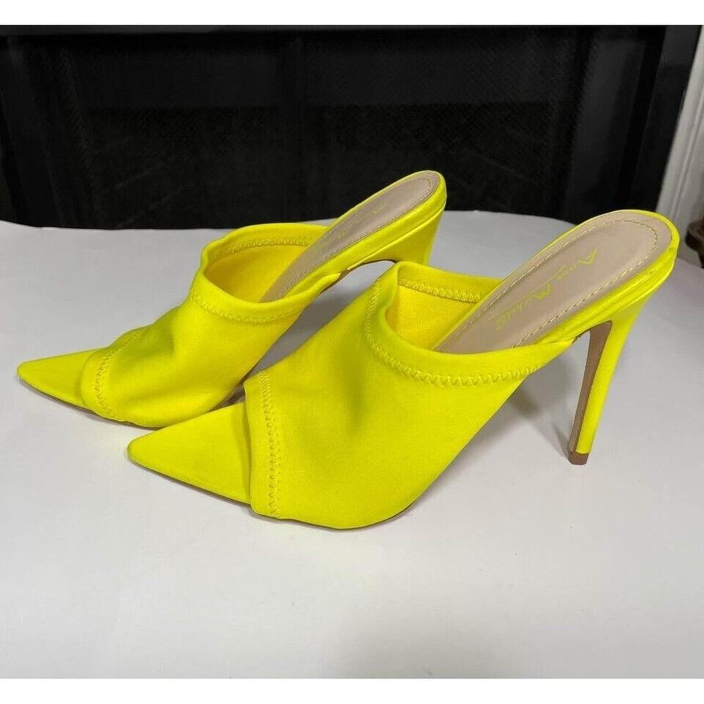 Anne Michelle Women’s Neon Yellow Heels Size 8.5